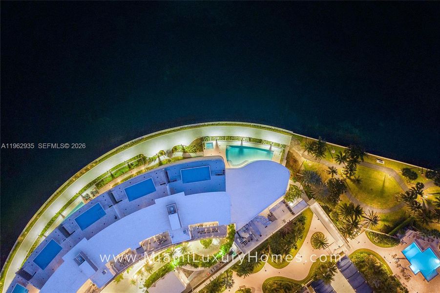 Community amenities in , Miami (Image 42).