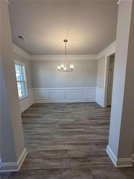 Spacious, unfurnished interior of a new home in Mirror Lake at South Harbour, Villa Rica (Image 9).