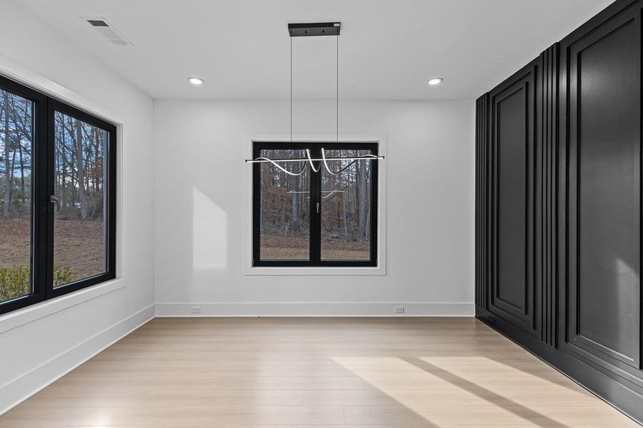 Spacious, unfurnished interior of a new home in , Jefferson (Image 21).