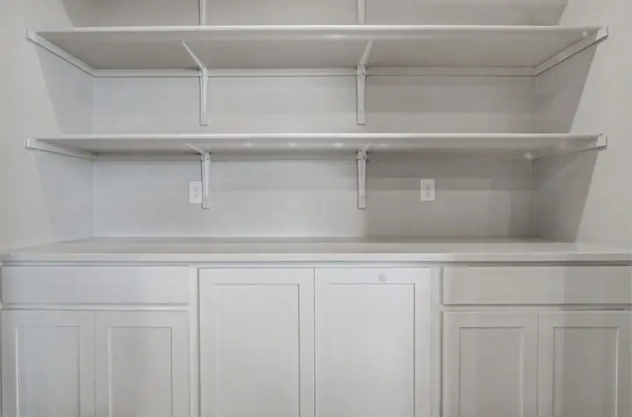 Close-up of interior finishes inside a home in Paseo del Este, El Paso (Image 19). Close-up of interior finishes inside a home in Paseo del Este, El Paso (Image 19).