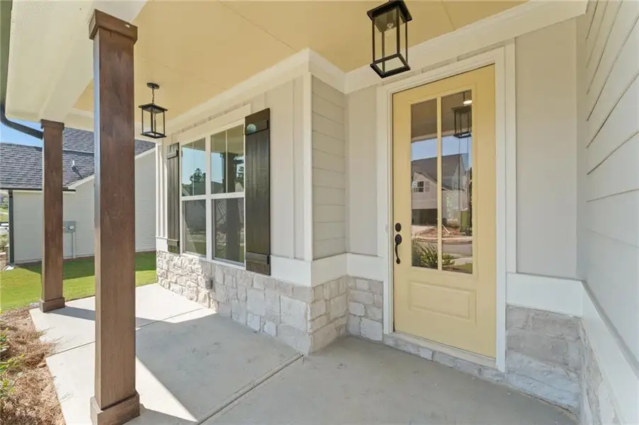 Exterior details and patio area of a home in , Dallas (Image 3).