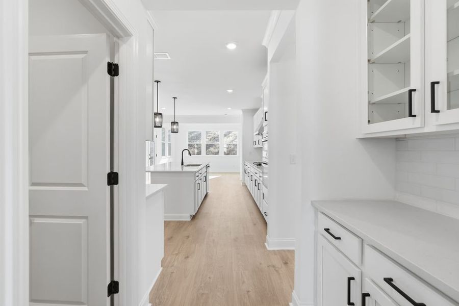 Representative furnished interior of a home built from the Stockbridge by Taylor Morrison in Reserve at Hickory Walk, Kennesaw (Image 11).