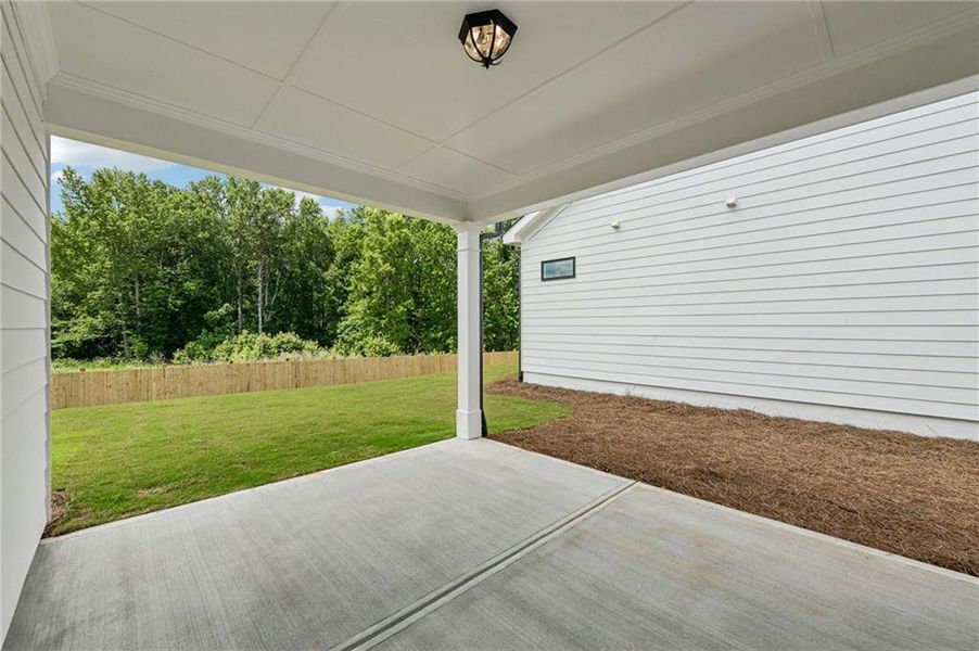 Exterior details and patio area of a home in Aberdeen, Hoschton (Image 3).