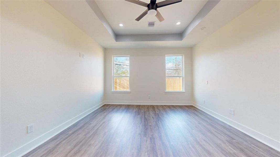 Spacious, unfurnished interior of a new home in , Houston (Image 39).