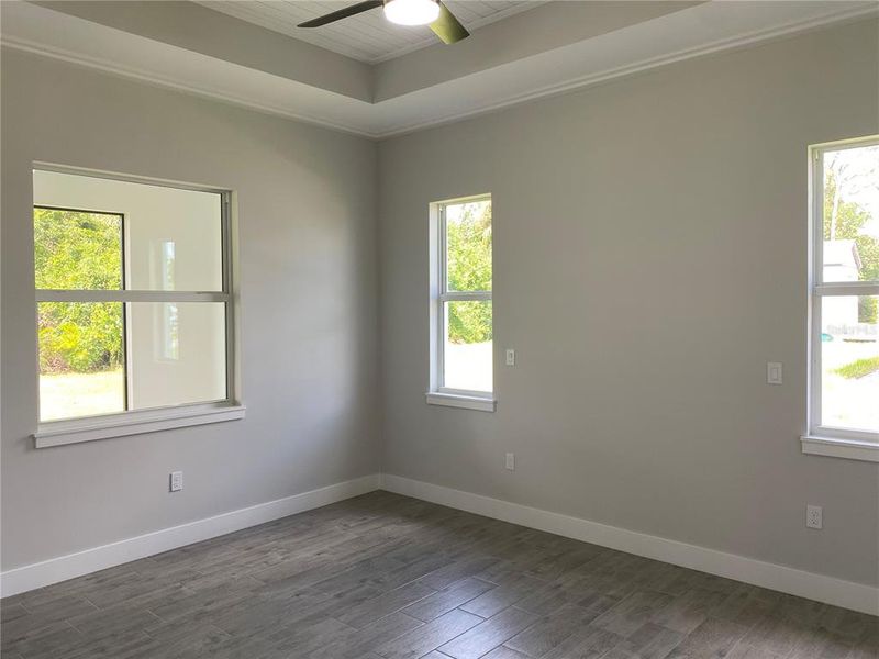 Spacious, unfurnished interior of a new home in , Port Charlotte (Image 20).