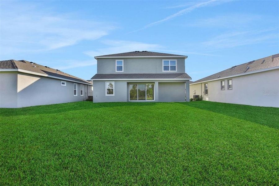 Exterior details and patio area of a home in Turnleaf, Punta Gorda (Image 3).