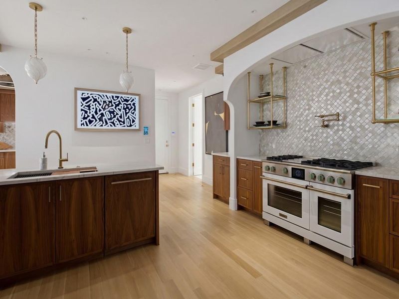 Furnished interior view inside a new home in , Dallas (Image 12).