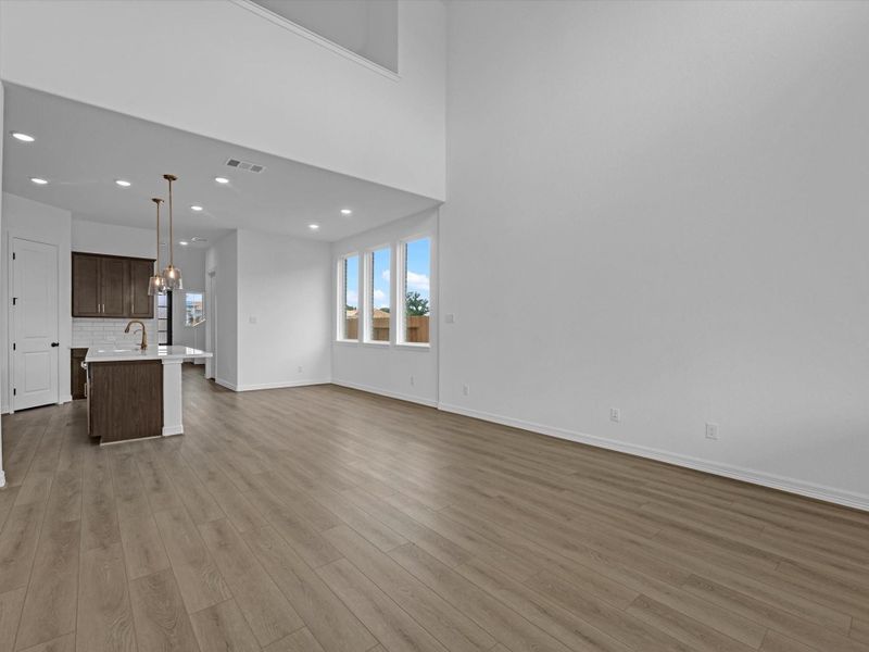 Spacious, unfurnished interior of a new home in Emory Glen, Magnolia (Image 21).