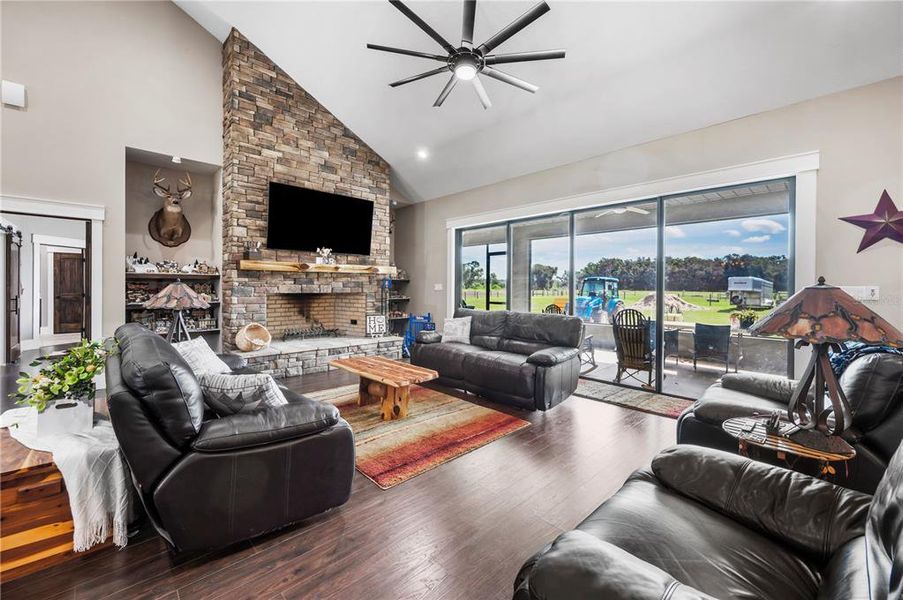Furnished interior view inside a new home in , Lakeland (Image 34).