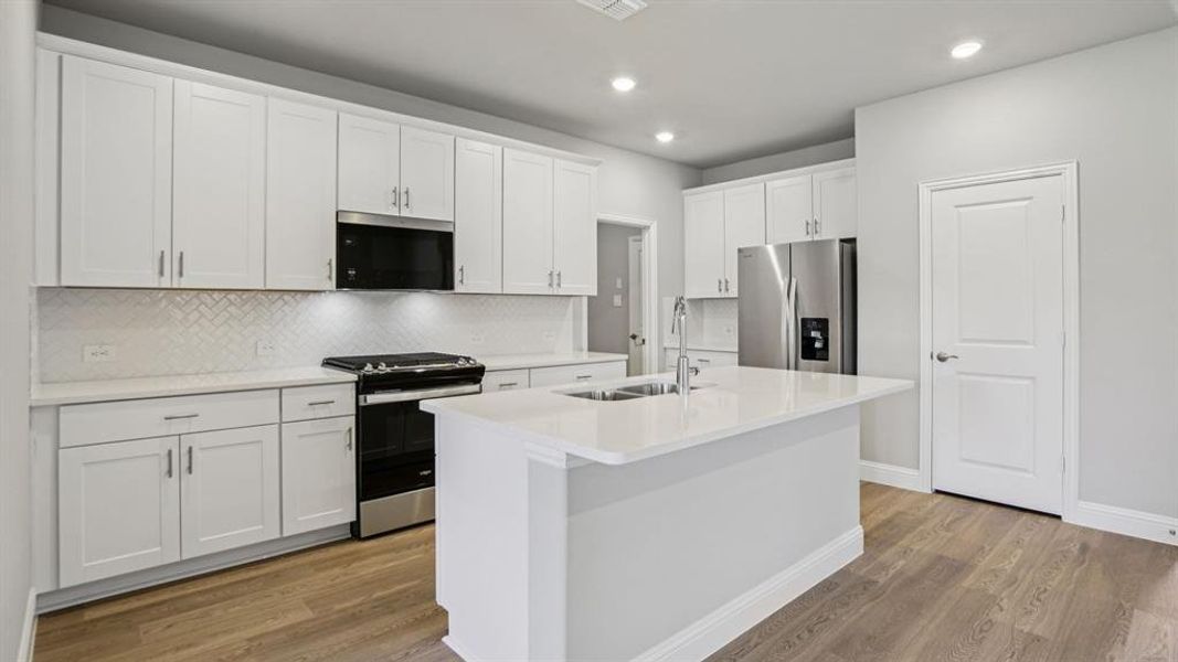 Photo is not of the actual home, but is an inspirational photo of builder’s model home and may depict options, furnishings, and/or decorator features that are not included. Photo is not of the actual home, but is an inspirational photo of builder’s model home and may depict options, furnishings, and/or decorator features that are not included.