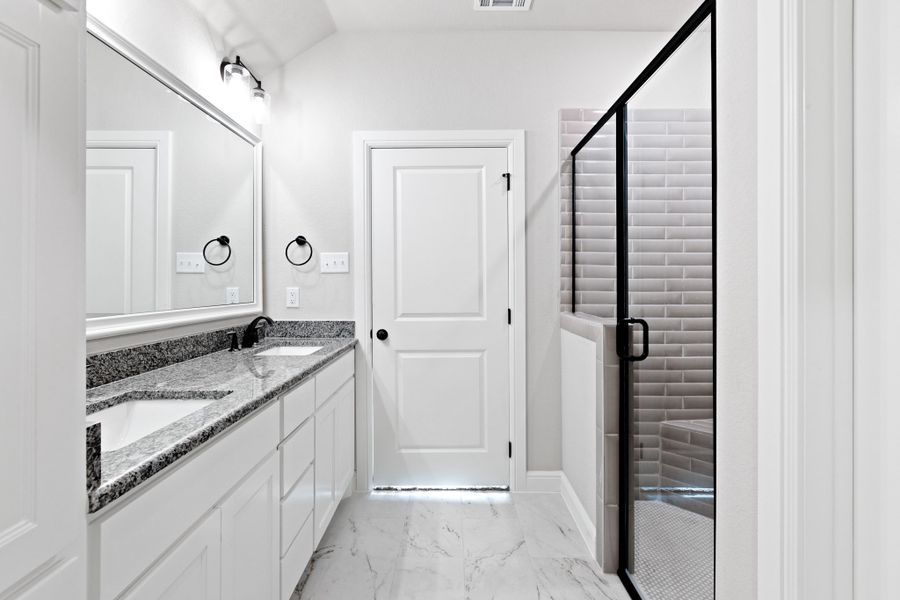 Representative furnished interior of a home built from the The Silverwood by Doug Parr Custom Homes in Read Ranch, Paradise (Image 10). Representative furnished interior of a home built from the The Silverwood by Doug Parr Custom Homes in Read Ranch, Paradise (Image 10).