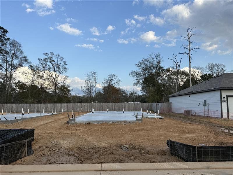 Site preparation for new homesites in Crockett Meadows, Conroe (Image 20).