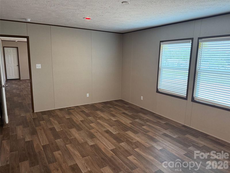 Spacious, unfurnished interior of a new home in , Shelby (Image 14).