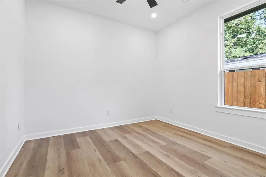 Spacious, unfurnished interior of a new home in , Mabank (Image 19). Spacious, unfurnished interior of a new home in , Mabank (Image 19).