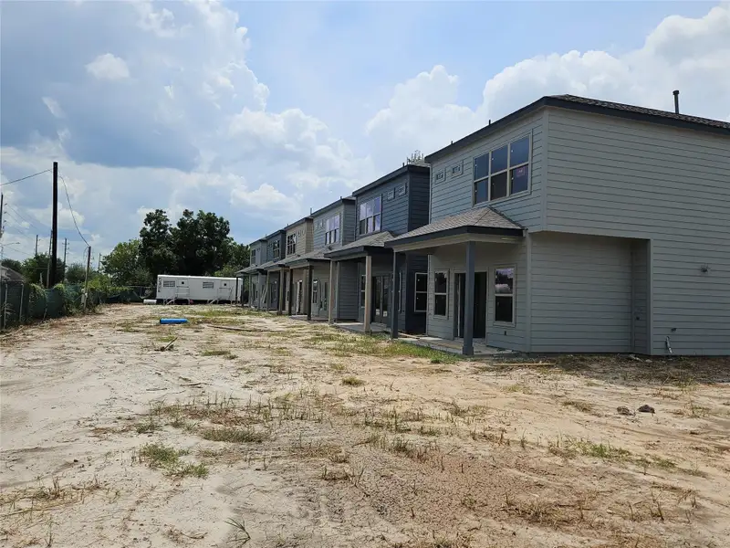 Spacious backyard ready to be transformed into your perfect outdoor retreat. Spacious backyard ready to be transformed into your perfect outdoor retreat.