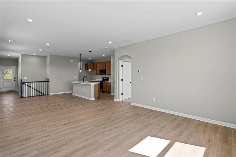 Spacious, unfurnished interior of a new home in Villas at Gold Creek, Dawsonville (Image 30).