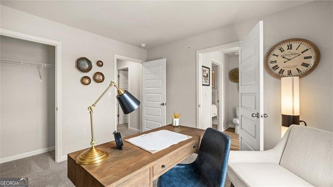 Furnished interior view inside a new home in Echo Glen, Stockbridge (Image 49).