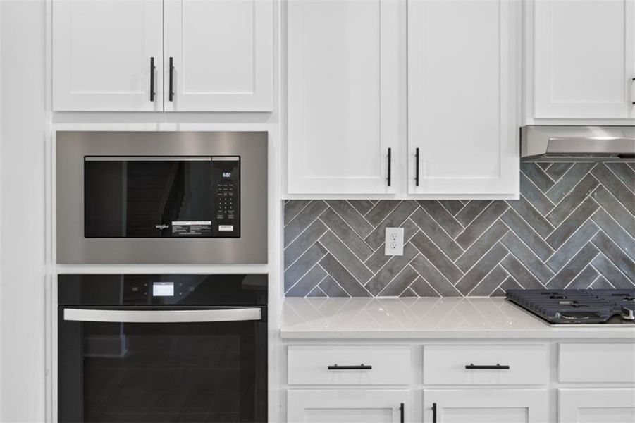 Furnished interior view inside a new home in , Gainesville (Image 9).