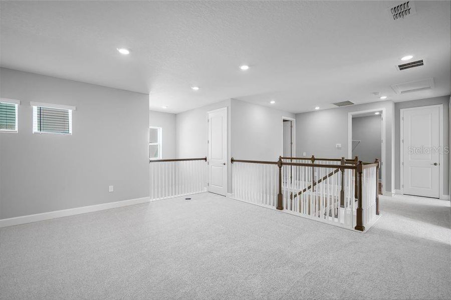 Spacious, unfurnished interior of a new home in Timber Ridge, Plant City (Image 32).