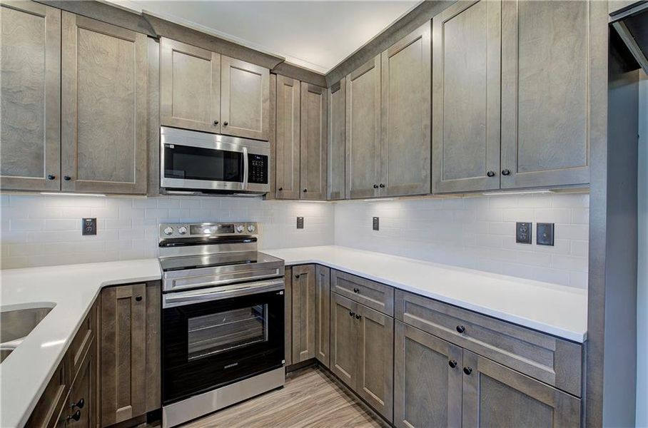 Furnished interior view inside a new home in , Cartersville (Image 11).
