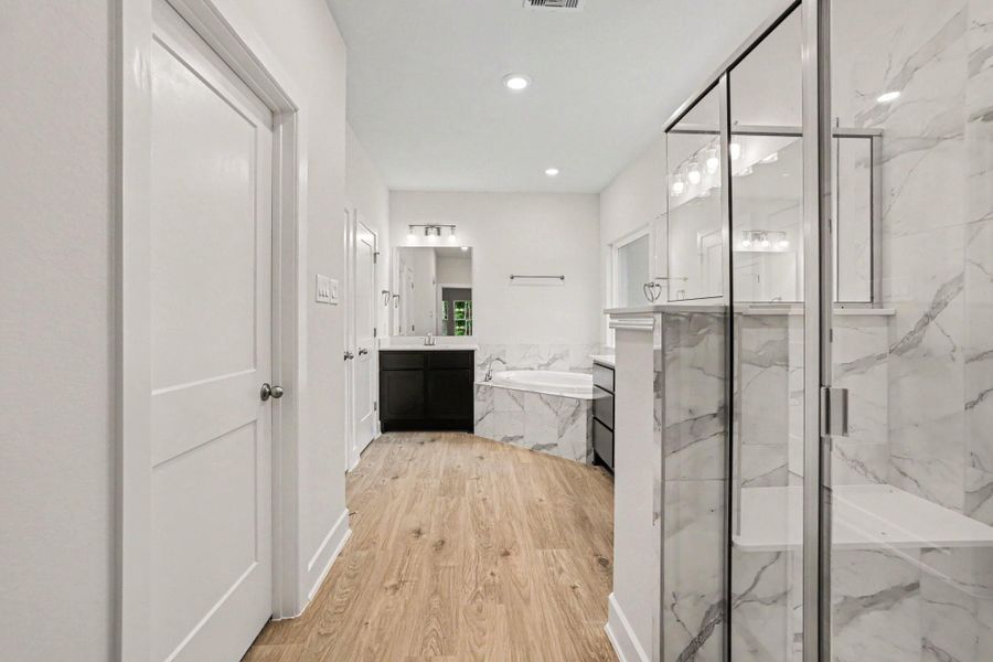 Furnished interior view inside a new home in Encino Estates, Dayton (Image 7).