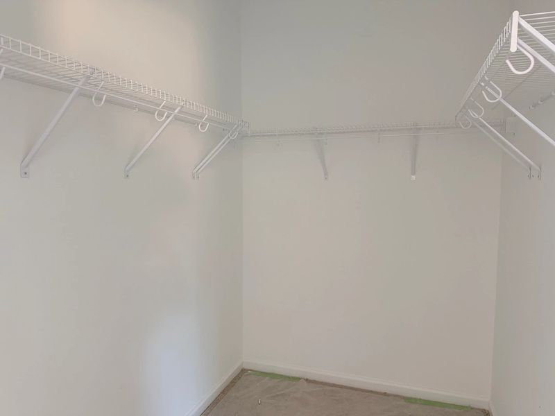 Spacious, unfurnished interior of a new home in Middleton Farms, Middlesex (Image 13).