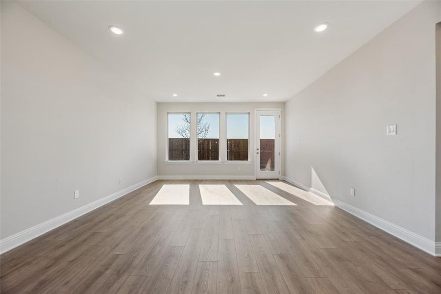 Spacious, unfurnished interior of a new home in Spiritas Ranch, Little Elm (Image 23).