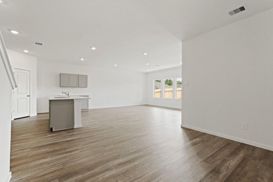 Spacious, unfurnished interior of a new home in Grand Pines, Magnolia (Image 15).
