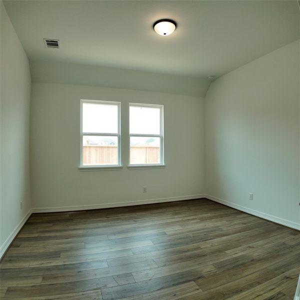 Spacious, unfurnished interior of a new home in Wildrye, Waller (Image 8).