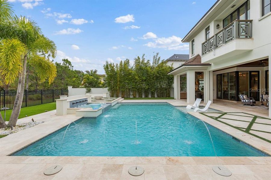 Exterior details and patio area of a home in , Orlando (Image 23).