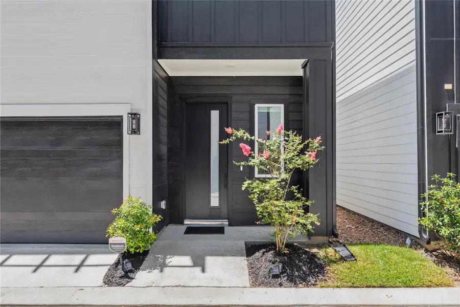 Exterior details and patio area of a home in , Houston (Image 3). Exterior details and patio area of a home in , Houston (Image 3).