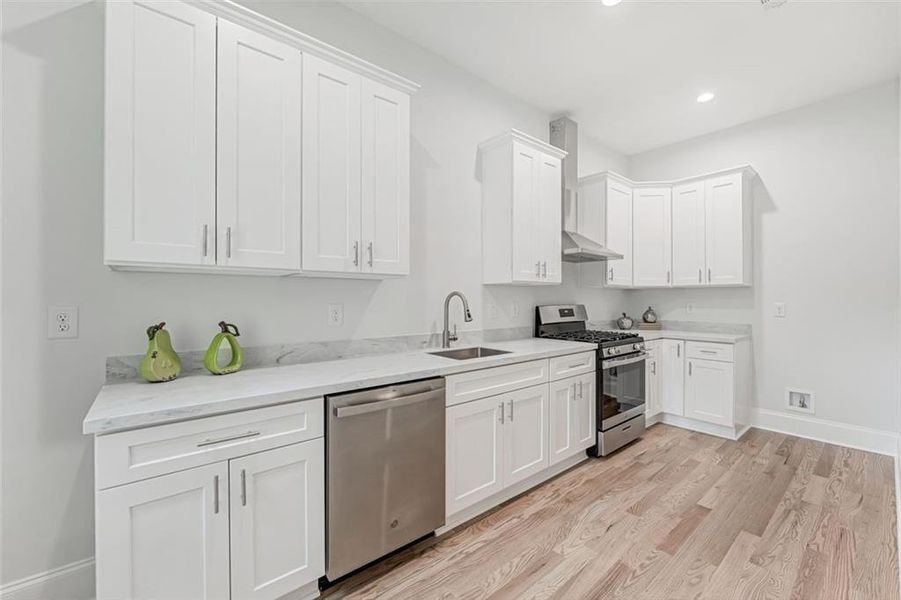 Furnished interior view inside a new home in , Buford (Image 7).