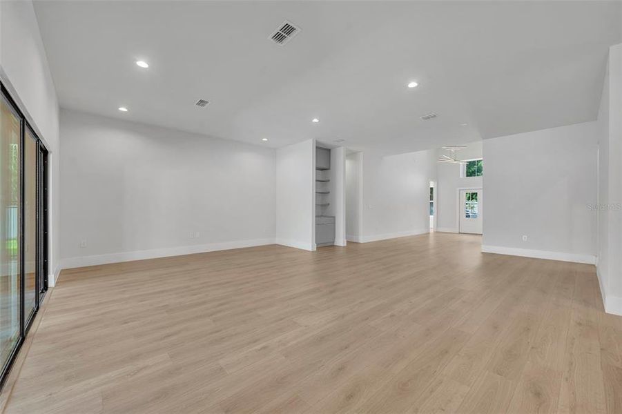 Spacious, unfurnished interior of a new home in , Winter Park (Image 24). Spacious, unfurnished interior of a new home in , Winter Park (Image 24).