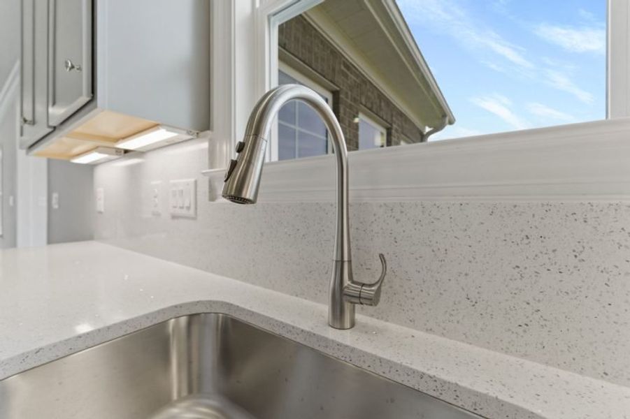 Representative interior finishes for a home built from the Fairfield Lux by Keystone Homes NC in Weybridge, Burlington (Image 22).