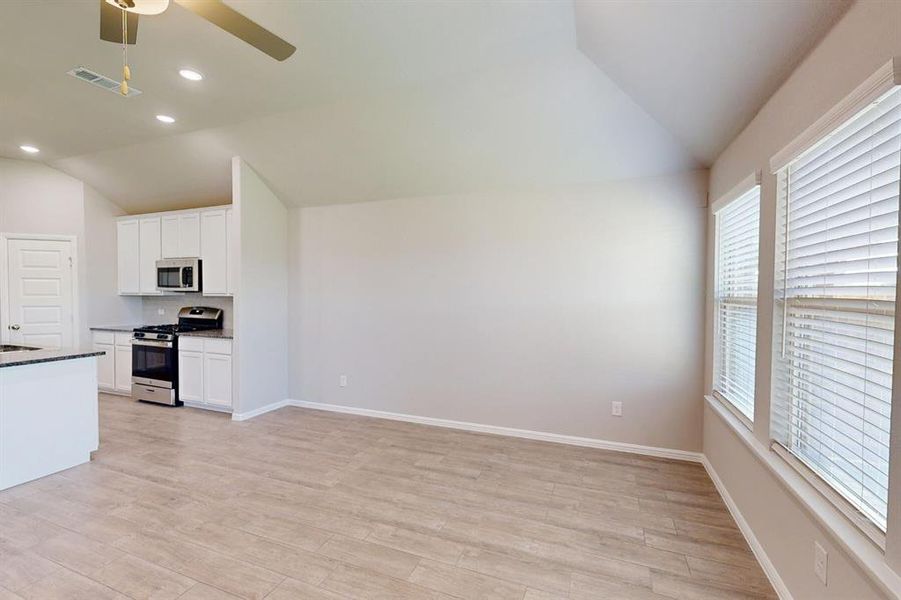 Spacious, unfurnished interior of a new home in Meadow Park, Ponder (Image 14). Spacious, unfurnished interior of a new home in Meadow Park, Ponder (Image 14).