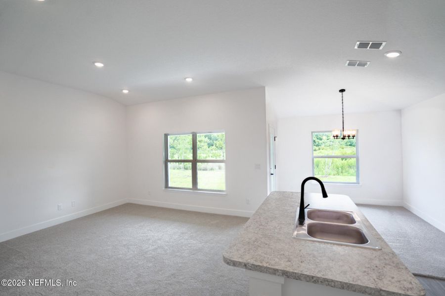 Spacious, unfurnished interior of a new home in Summerglen, Jacksonville (Image 10).