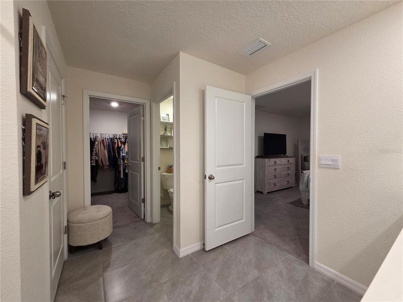Furnished interior view inside a new home in Hernando County Spot Lots, Spring Hill (Image 19).
