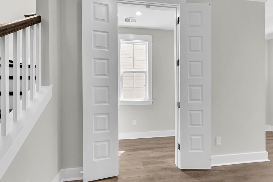 Spacious, unfurnished interior of a new home in Pineland Preserve, Summerville (Image 19). Spacious, unfurnished interior of a new home in Pineland Preserve, Summerville (Image 19).