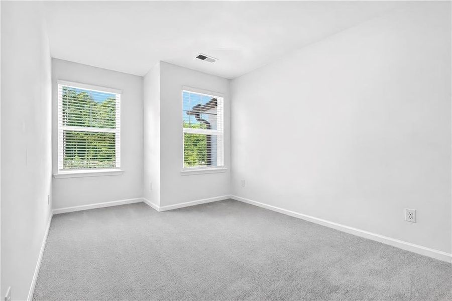 Spacious, unfurnished interior of a new home in , Lawrenceville (Image 20).