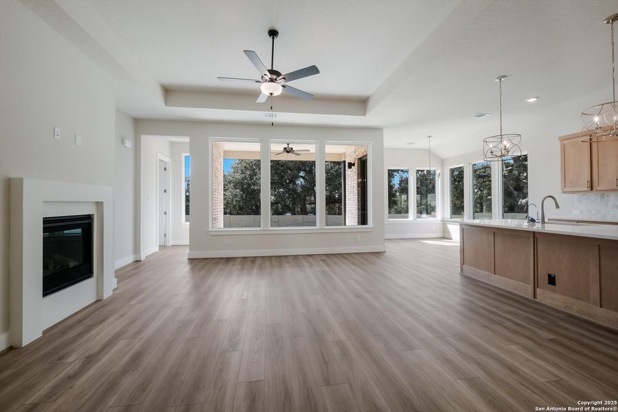 Spacious, unfurnished interior of a new home in The Grove at Vintage Oaks, New Braunfels (Image 26).