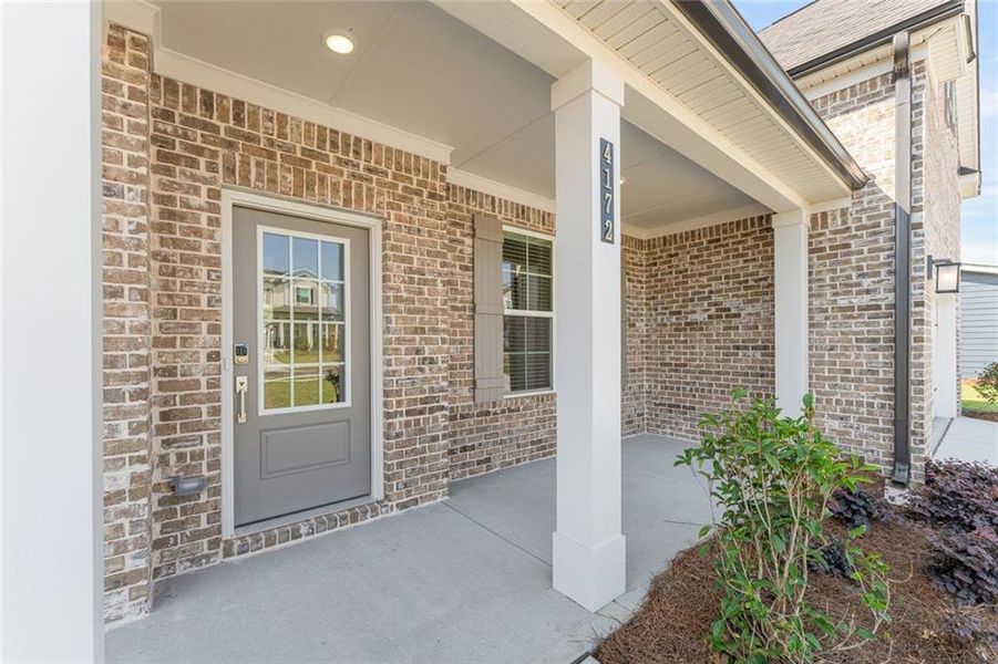 Exterior details and patio area of a home in Parkview Estates, South Fulton (Image 3).