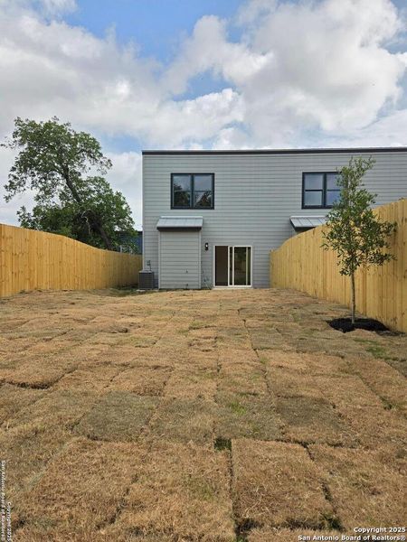 Front exterior of a new home in , San Antonio, TX, highlighting curb appeal (Image 25). Front exterior of a new home in , San Antonio, TX, highlighting curb appeal (Image 25).