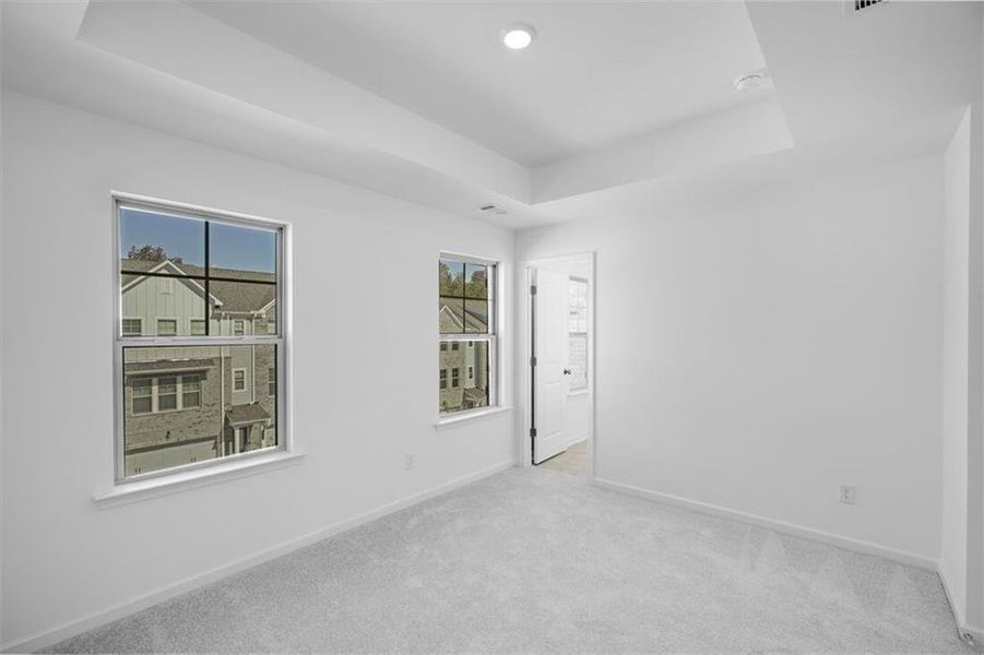 Spacious, unfurnished interior of a new home in Hampton Trace, Marietta (Image 20).