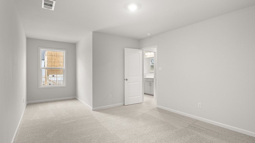Spacious, unfurnished interior of a new home in Haven Abbey, Cumming (Image 30).