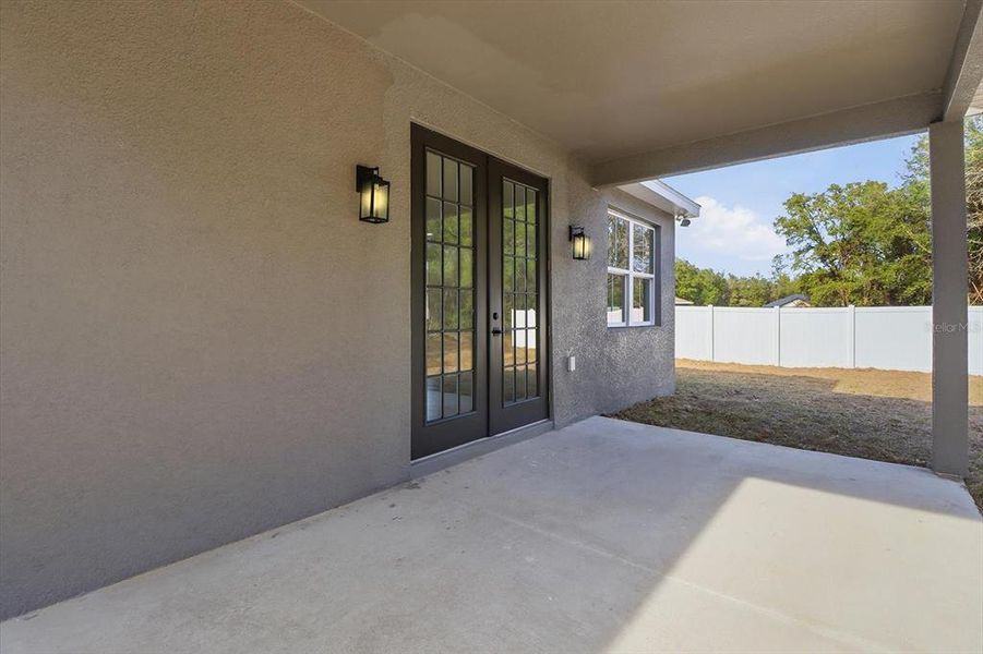 Exterior details and patio area of a home in , Ocala (Image 25).