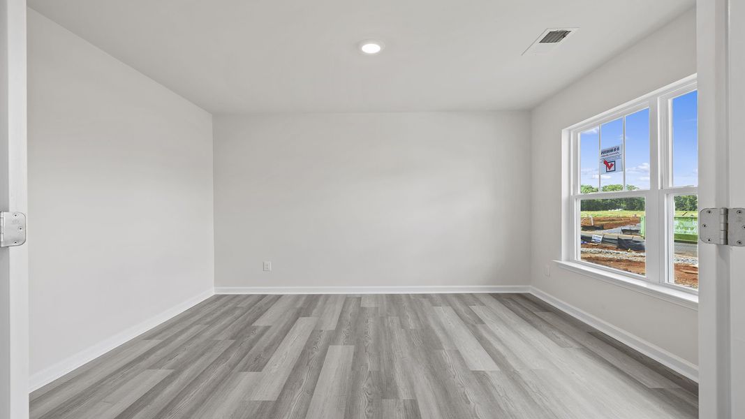 Spacious, unfurnished interior of a new home in Bentley Park, Greenwood (Image 13). Spacious, unfurnished interior of a new home in Bentley Park, Greenwood (Image 13).