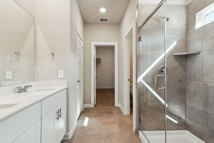 Photo is not of the actual home but is an inspirational photo of builder’s model home and may depict options, furnishings, and/or decorator features that are not included. Photo is not of the actual home but is an inspirational photo of builder’s model home and may depict options, furnishings, and/or decorator features that are not included.