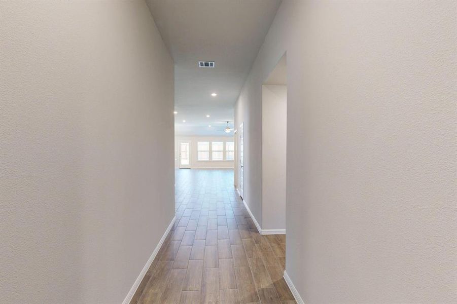 Spacious, unfurnished interior of a new home in Mobberly Farms, Pilot Point (Image 19).