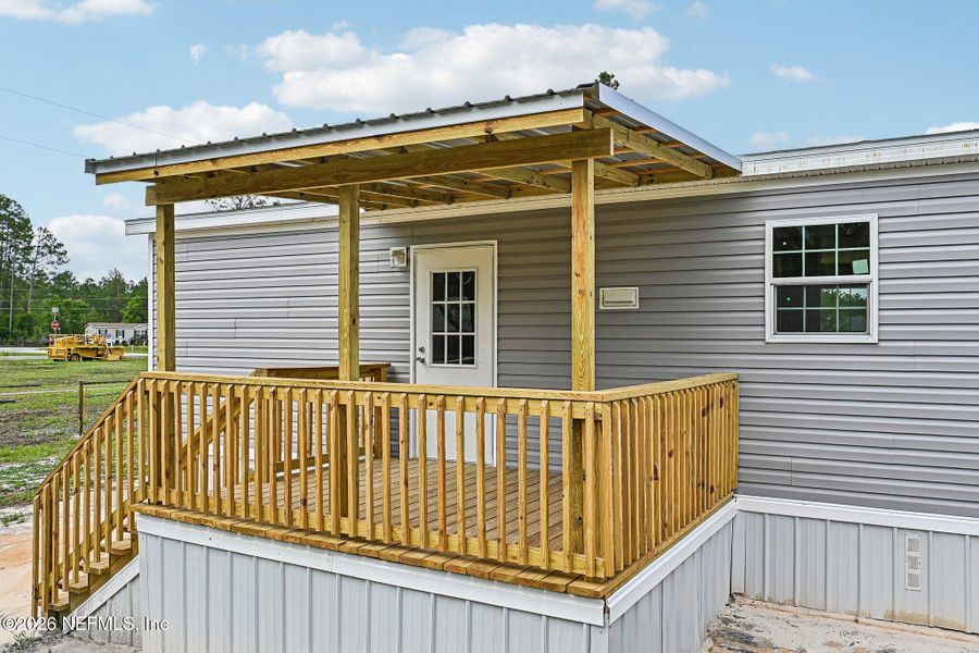 Exterior details and patio area of a home in , Starke (Image 23).