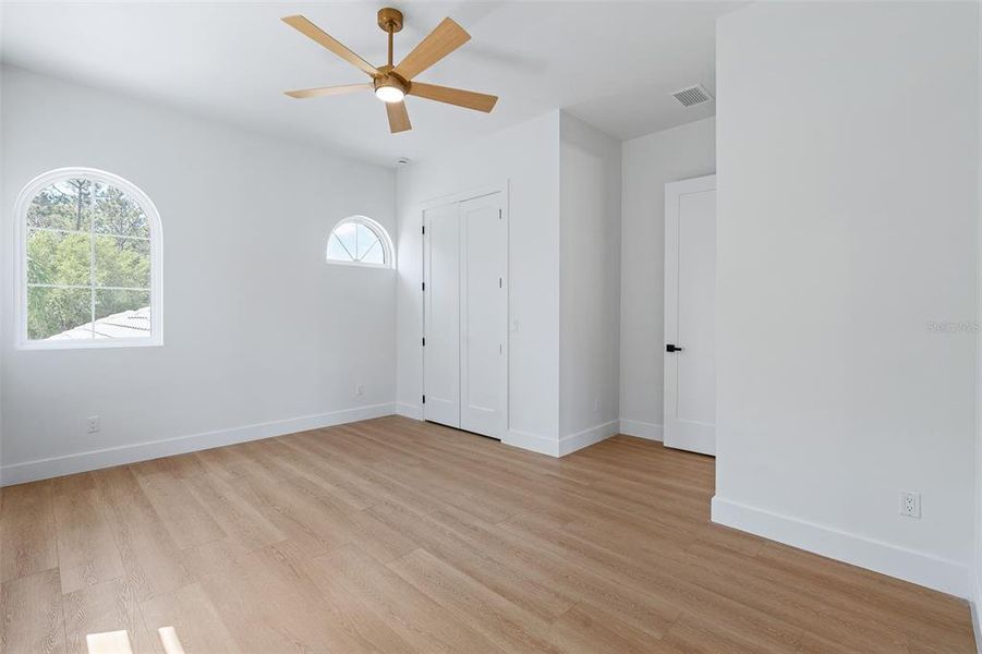 Spacious, unfurnished interior of a new home in , Palm Coast (Image 34).